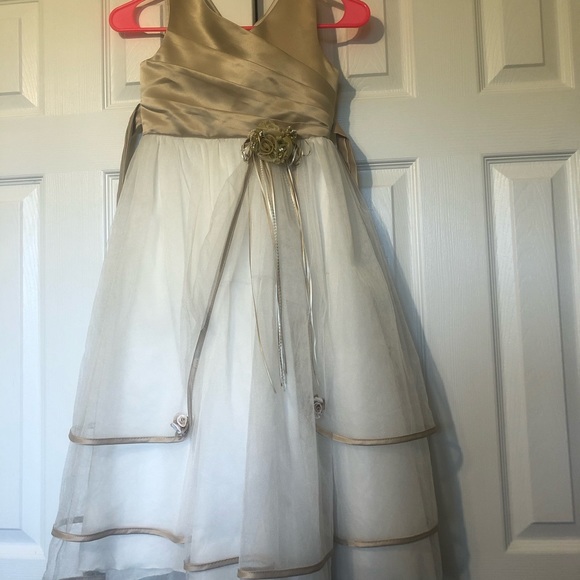 Girls Formal Dress - Picture 2 of 4